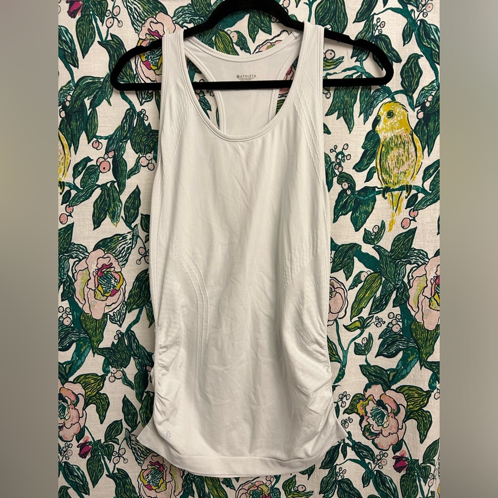 Athleta razorback ruched athletic tank women’s size Medium